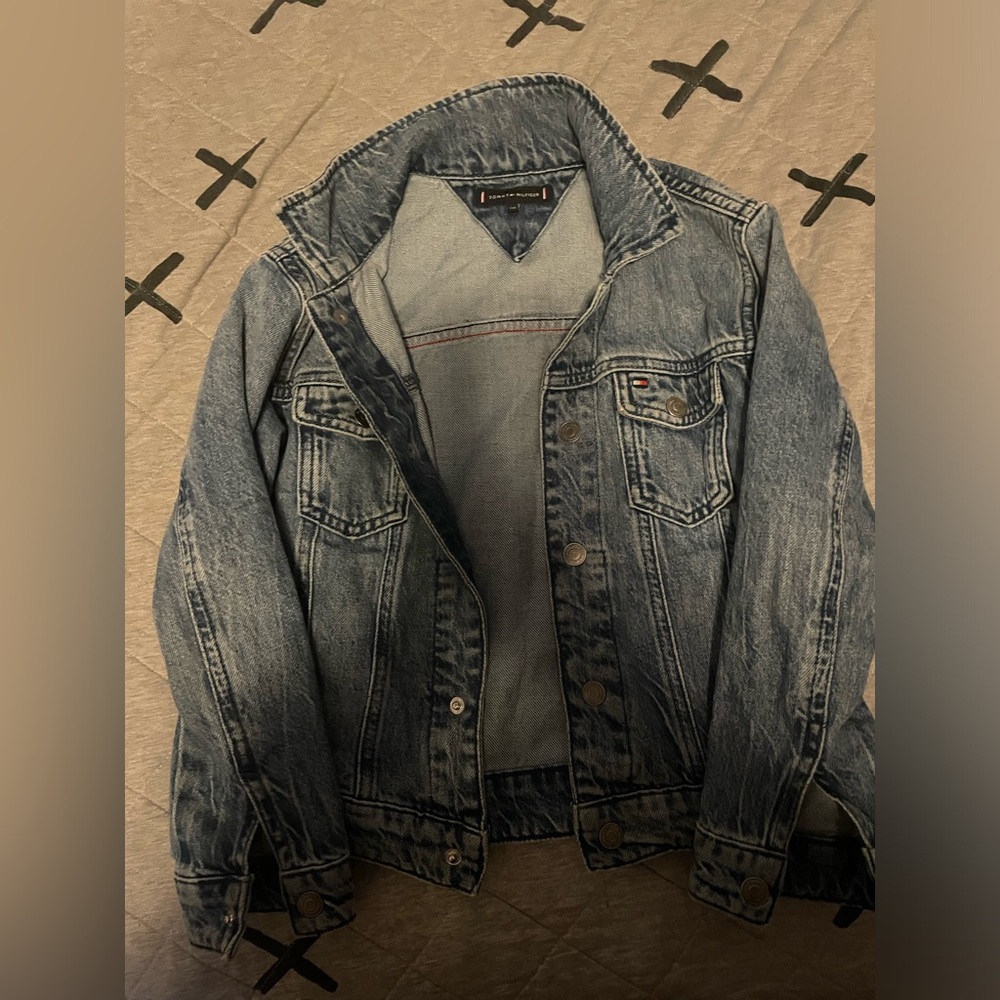 Used tommy denim jacket size 7 kids